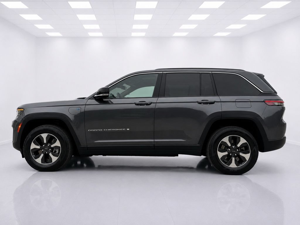 Used 2024 Jeep Grand Cherokee Limited 4xe AWD/4WD image 5