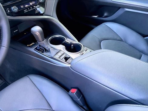 Used 2024 Toyota Camry XSE w/ Navigation Package image 16
