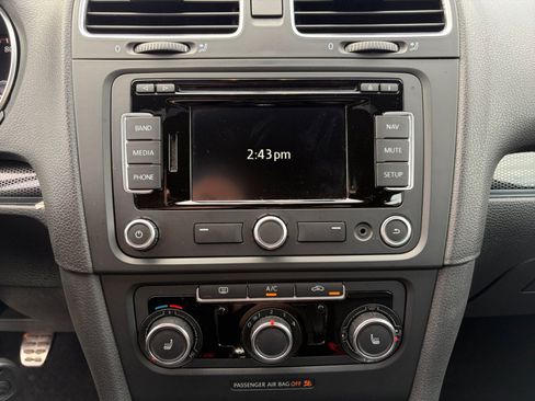 Used 2013 Volkswagen GTI Driver's Edition FWD image 26