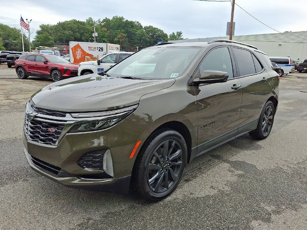 Used 2023 Chevrolet Equinox RS AWD/4WD image 3
