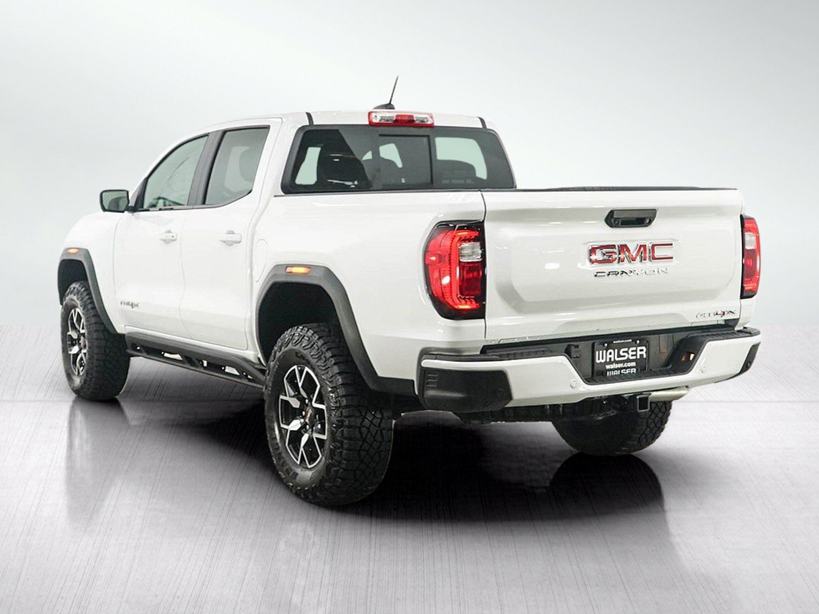 Used 2026 GMC Canyon AT4X AWD/4WD image 3