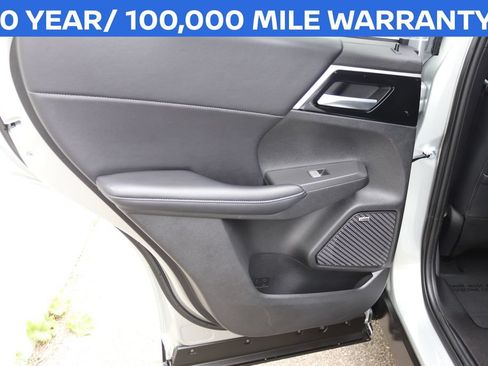 Used 2025 Mitsubishi Outlander SE AWD/4WD image 26