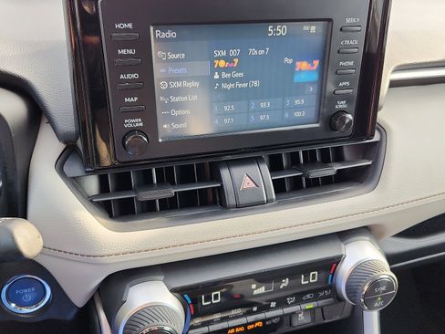 Used 2021 Toyota RAV4 XLE image 14