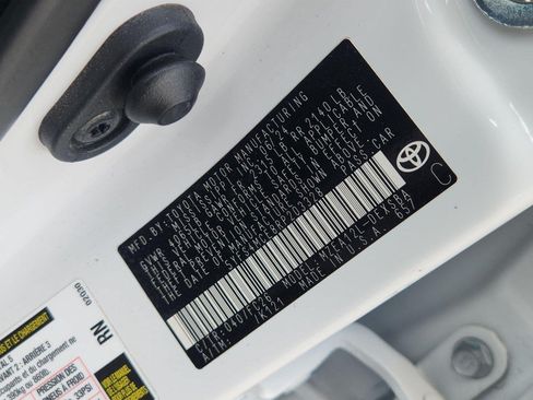 Used 2024 Toyota Corolla SE FWD image 31