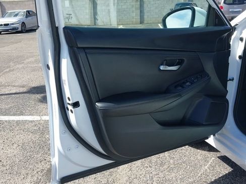 Used 2024 Nissan Sentra SV FWD image 6