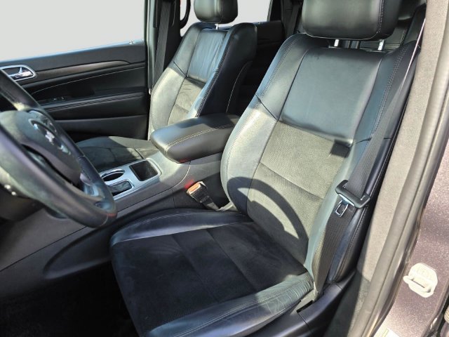Used 2018 Jeep Grand Cherokee Altitude AWD/4WD image 23