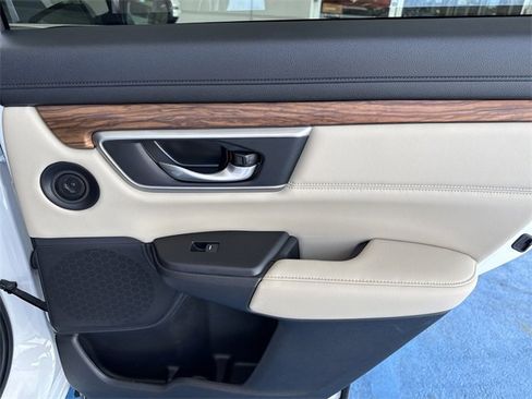 Used 2021 Honda CR-V Touring image 32