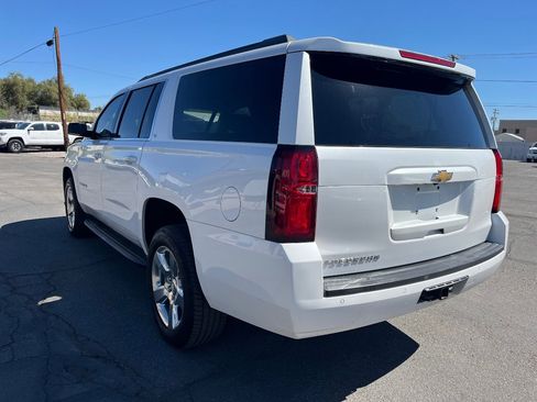 Used 2019 Chevrolet Suburban LT image 7