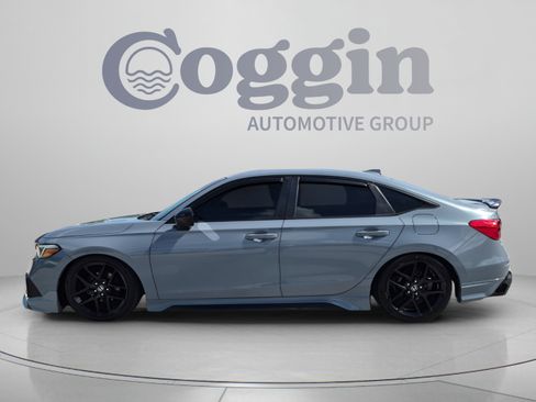 Used 2023 Honda Civic Sport image 3