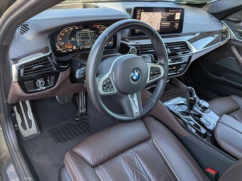 Certified 2023 BMW M550i xDrive w/ Executive Package AWD/4WD image 10