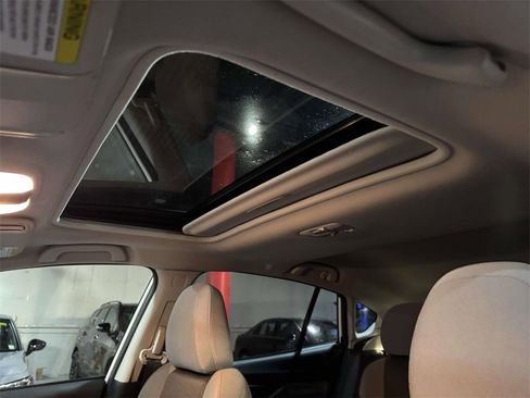 Used 2023 Subaru Crosstrek 2.0i Premium image 19