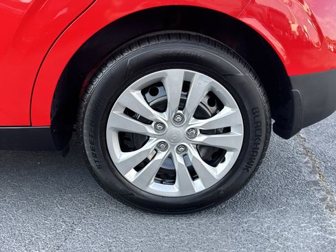 Used 2022 Kia Soul LX image 19