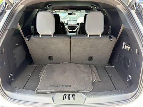 Used 2025 Ford Explorer ST RWD image 46