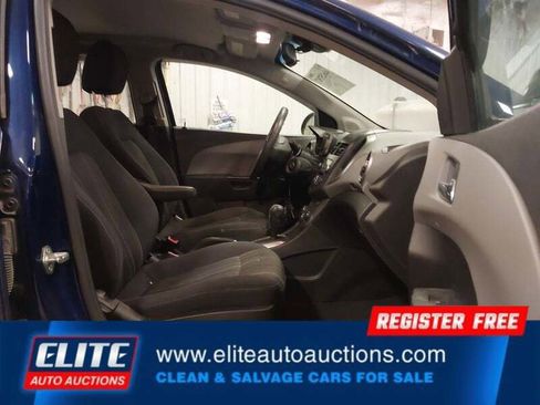 Used 2013 Chevrolet Sonic LT image 9