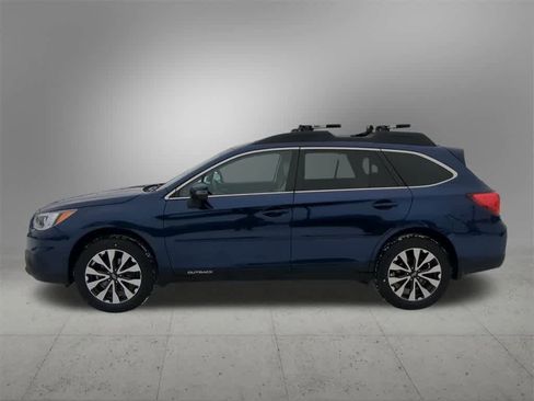 Used 2017 Subaru Outback 2.5i Limited image 3
