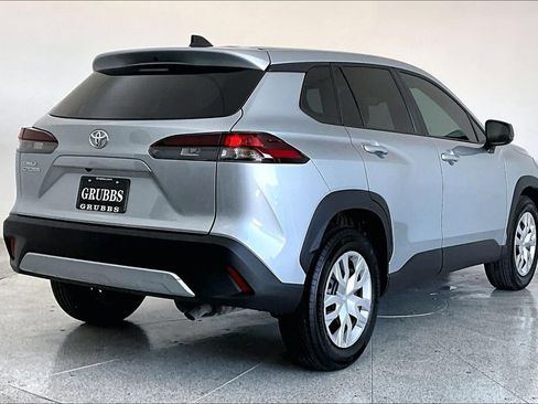 Used 2026 Toyota Corolla Cross L FWD image 2