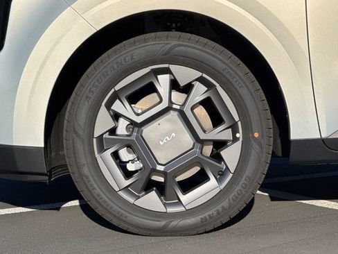 New 2026 Kia Carnival EX image 36