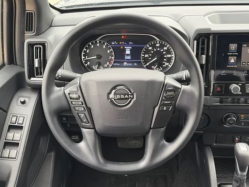 Used 2026 Nissan Frontier SV image 15