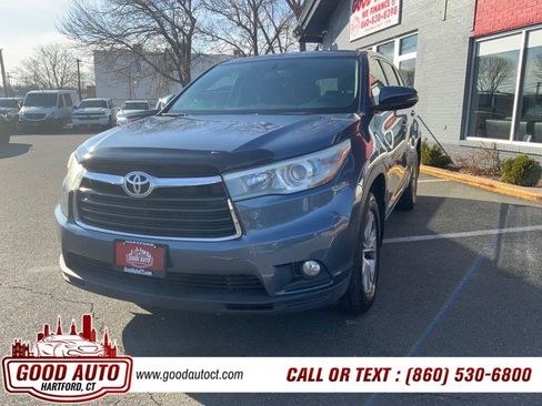 Used 2015 Toyota Highlander Plus image 1