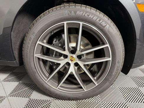 New 2026 Porsche Macan image 17