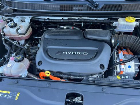 Certified 2020 Chrysler Pacifica Limited w/ Advanced Safetytec Group FWD image 31