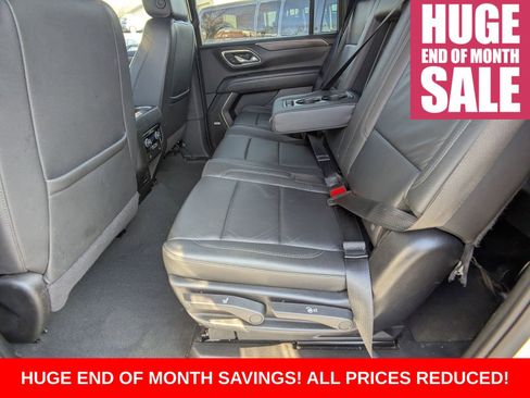 Used 2024 Chevrolet Suburban LT image 18