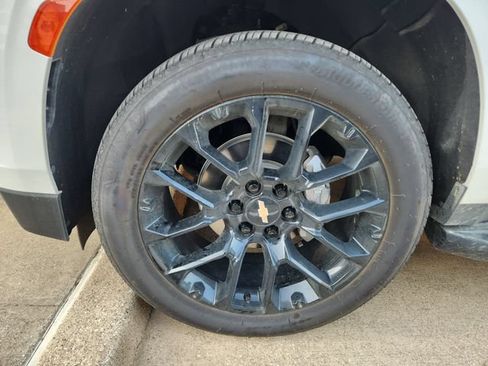 Used 2023 Chevrolet Tahoe LT w/ Luxury Package RWD image 8