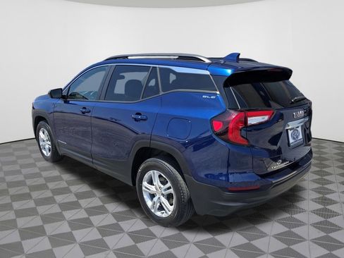 Used 2022 GMC Terrain SLE w/ Driver Convenience Package AWD/4WD image 11