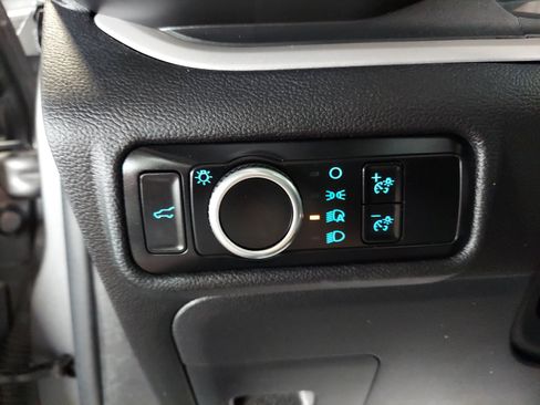 Used 2023 Ford Explorer XLT RWD image 25