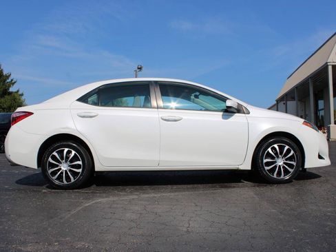 Used 2019 Toyota Corolla LE FWD image 3