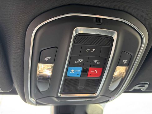 Certified 2024 Jeep Wagoneer L Series III w/ Flexible Seating Group image 48