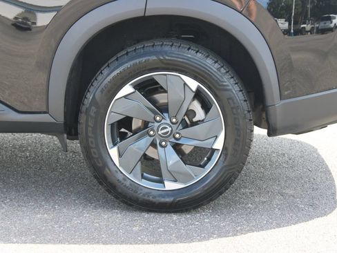 Used 2024 Nissan Rogue SV AWD/4WD image 17