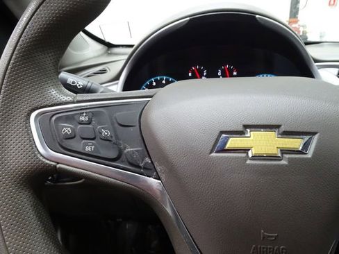Used 2022 Chevrolet Malibu LT FWD image 25