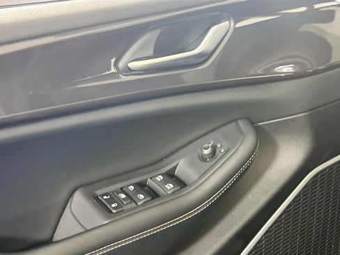 Used 2022 Jeep Grand Cherokee Altitude image 17