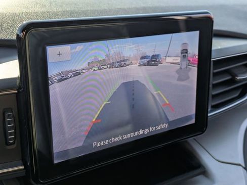 Used 2023 Ford Explorer XLT w/ Equipment Group 202A image 21