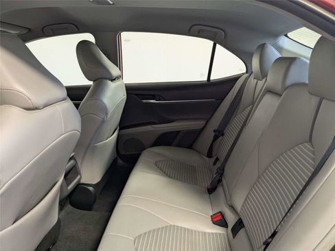 Used 2023 Toyota Camry SE image 26