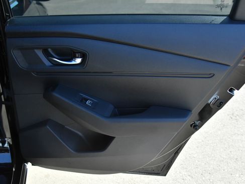 Used 2023 Honda Accord LX image 35