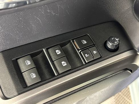 Used 2021 Toyota Tacoma TRD Pro AWD/4WD image 25