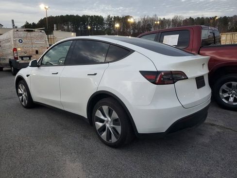 Used 2023 Tesla Model Y Long Range image 8