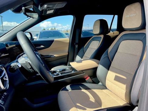 New 2026 Chevrolet Equinox ACTIV w/ Convenience Package III AWD/4WD image 17