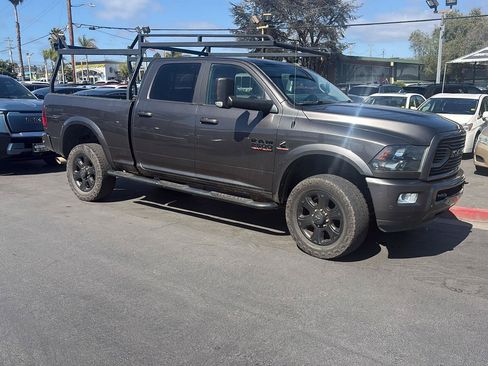 Used 2018 RAM 2500 Big Horn w/ Sport Appearance Group AWD/4WD image 2