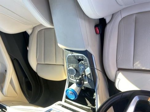 Used 2022 BMW 430i Coupe w/ Convenience Package image 11