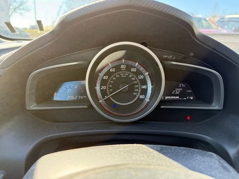 Used 2016 MAZDA MAZDA3 i Grand Touring image 9