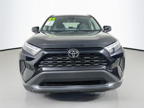 Used 2025 Toyota RAV4 XLE FWD image 10