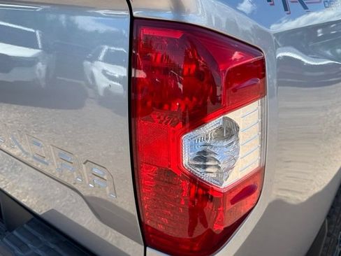 Used 2015 Toyota Tundra Limited w/ Limited Premium Package AWD/4WD image 17