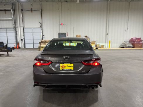 Used 2023 Toyota Camry SE FWD image 5