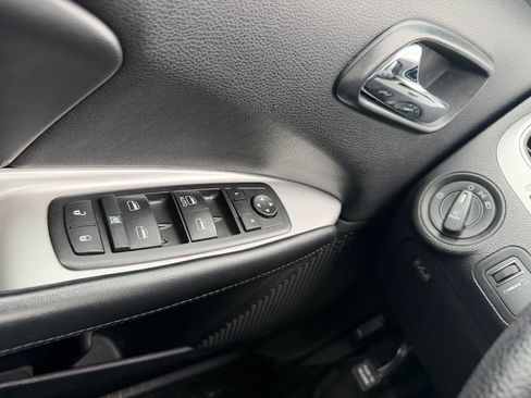 Used 2015 Dodge Journey SXT w/ Flexible Seating Group FWD image 13