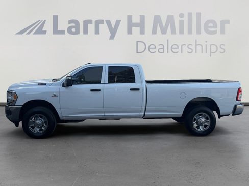 Used 2024 RAM 3500 Tradesman w/ Chrome Appearance Group image 2