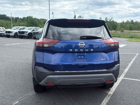 Used 2022 Nissan Rogue SV FWD image 8