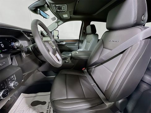 New 2026 GMC Sierra 2500 Denali w/ Denali Reserve Package image 16